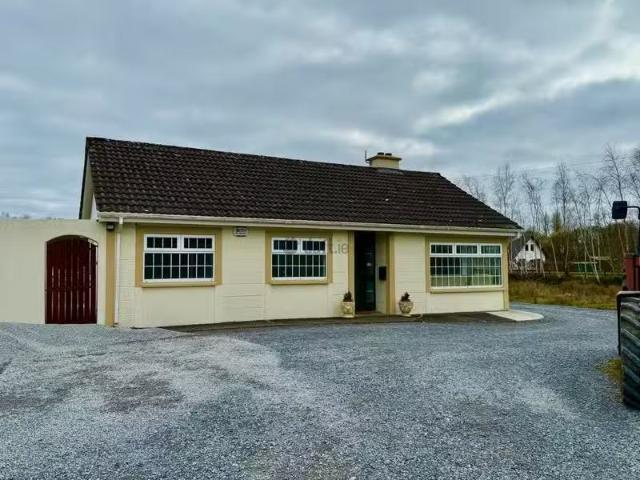 Hodson Bay, Athlone, Kiltoom, Co. Roscommon is for rent