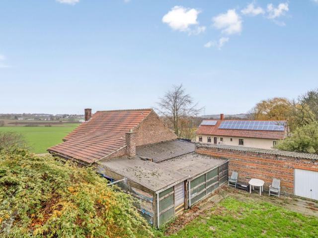 Hoeve te koop voor 275000 euro met 2 slaapkamers