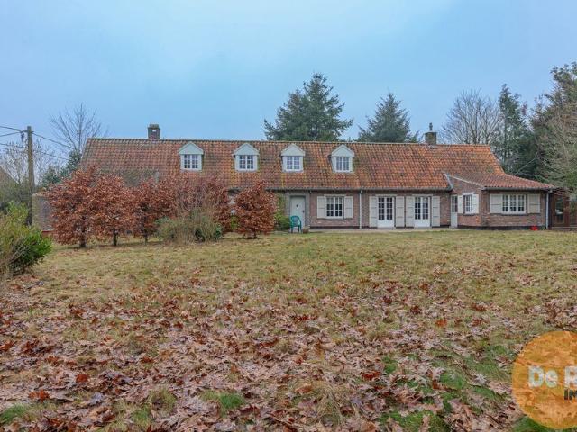 Hoeve te koop voor 498000 euro met 3 slaapkamers