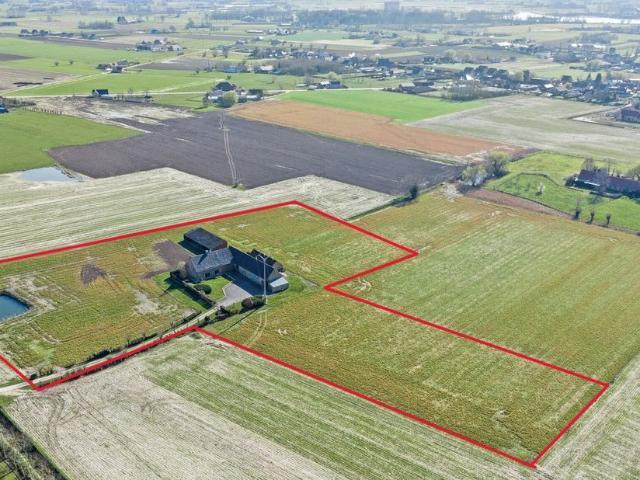 Hoeve te koop voor 620000 euro met 4 slaapkamers