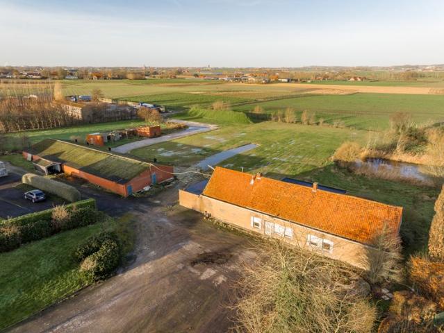 Hoeve vergund voor zonevreemd wonen te Moorslede