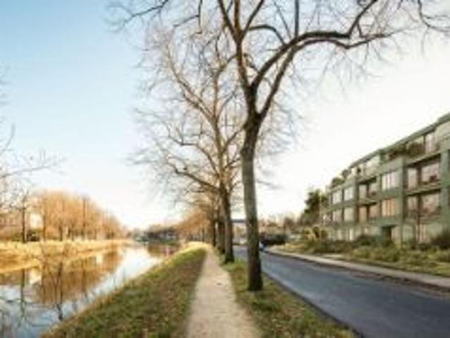 Hoekappartement met lengtezicht over de Leie