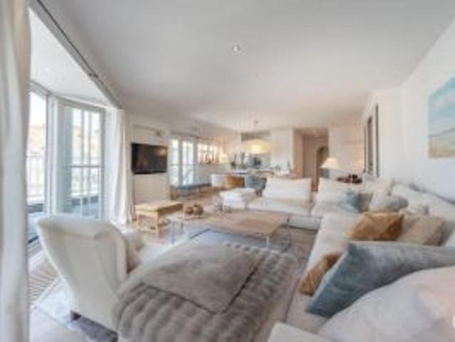 HOEKduplex van 160 m2 met prachtige open zichten op de Dumo