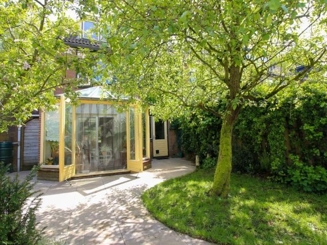 Eengezinswoning, hoekwoning te huur in Maartensdijk