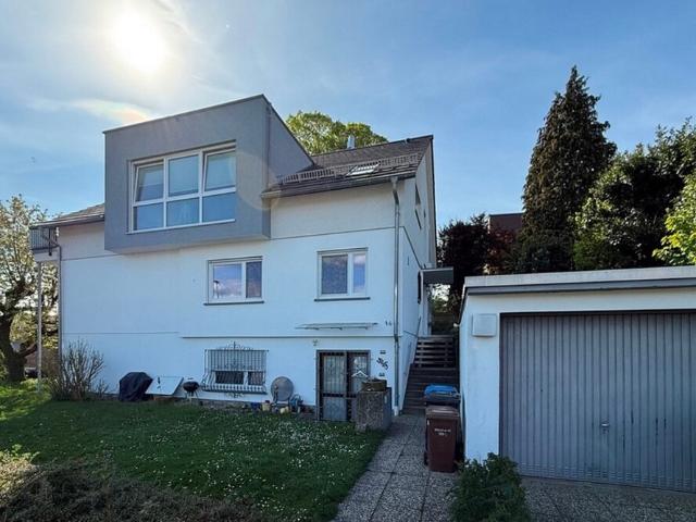 Hofheim: 2 Familienhaus als Kapitalanlage in Bestlage am Rosenberg