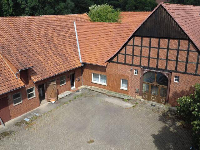 Hofstelle mit zwei Wohneinheiten in Porta Westfalica Eisbergen