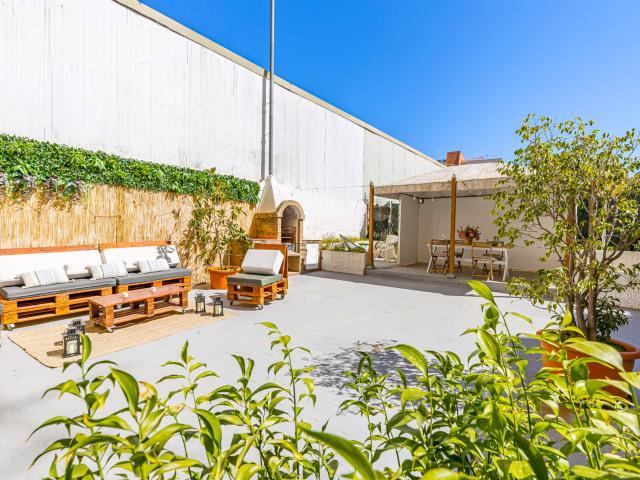 Hogar con gran terraza en El Carmen – vida de barrio a un pa. 111m² Murcia