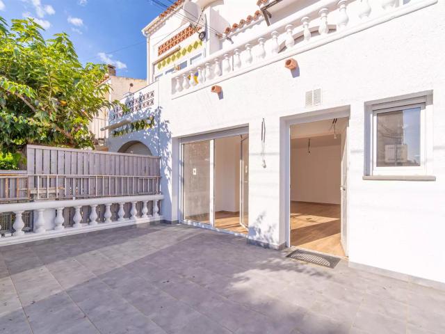 Hogar con encanto en Empuriabrava – Totalmente reformado y m. 90m² Empuriabrava