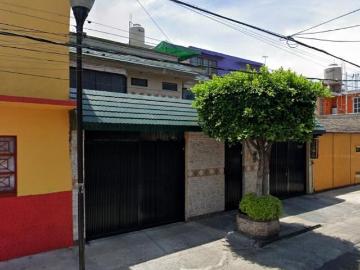 ¡Hogar Perfecto en Iztacalco! Espacio, Comodidad y Excelente Ubicación