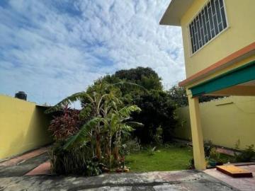 ¡Hogar Soñado! Casa en Venta en Colonia Zaragoza con Patio y Espacio para Crecer