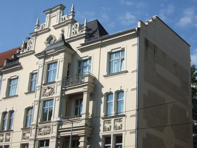 Hohe Rendite durch Schönheit Mehrfamilienhaus in Stil der Neorenaissance 8 Wohnungen