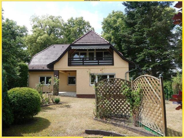 Hohen Neuendorf! Gut geschnittenes Einfamilienhaus mit angelegtem Sonnengrundstück in gefragter Lage