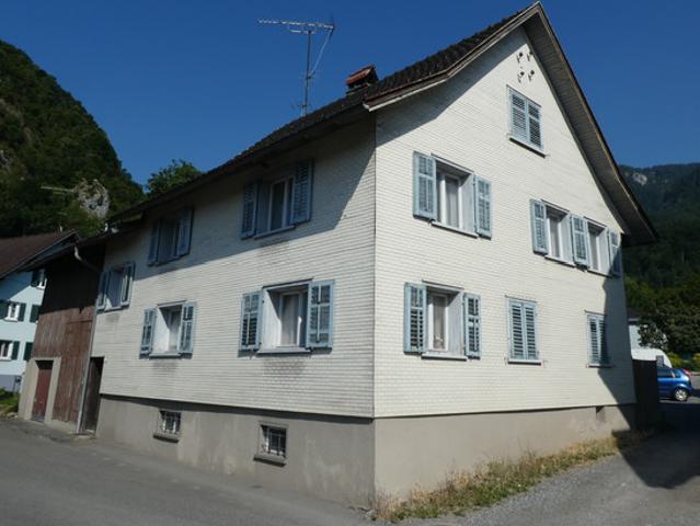 Hohenems. großes Haus, große Scheune und Garten – ideal für Heimwerker!