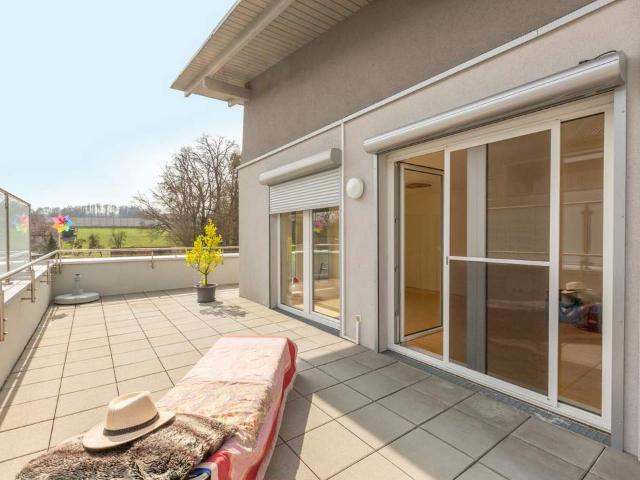 Höhenluft Tolle 4 Zimmerwohnung mit wunderschöner Dachterrasse!