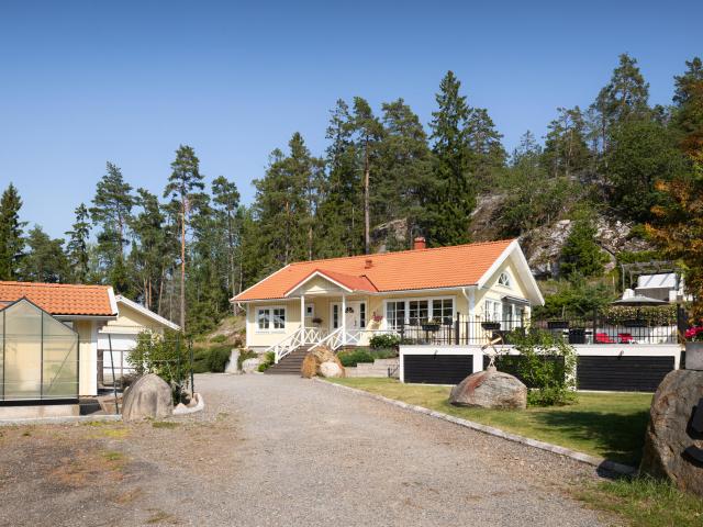 Hökvägen 5