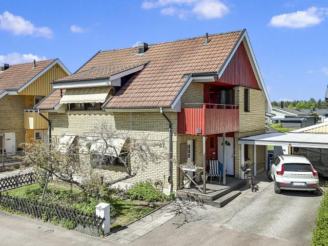 Hökvägen 37