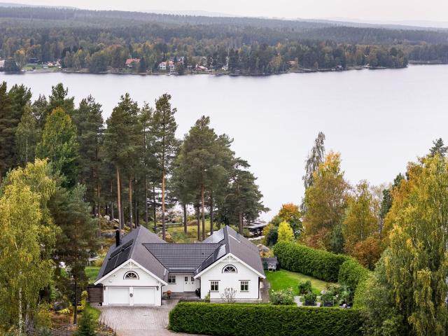 Hökviksvägen 33