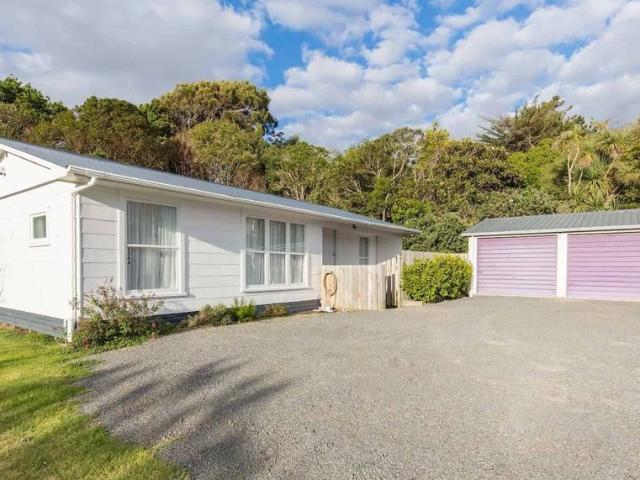 Hokio Beach 3 Bedrooms