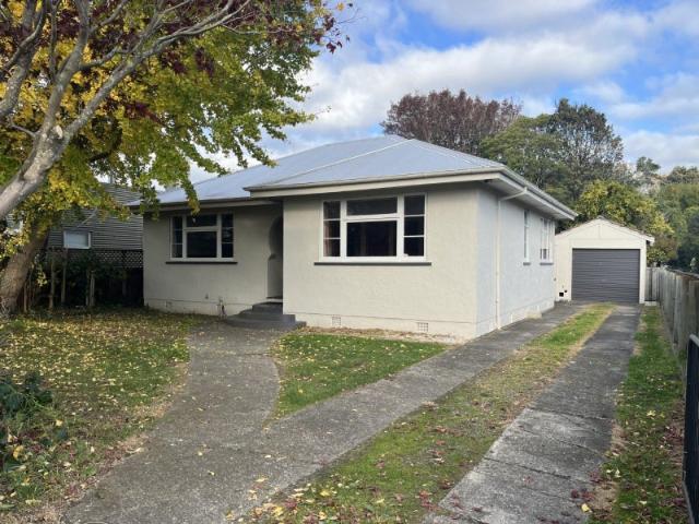 hokowhitu, 3 bedrooms