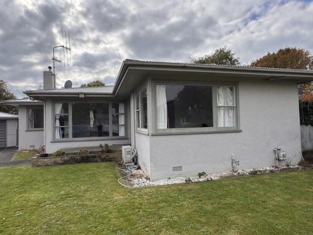 hokowhitu, 3 bedrooms