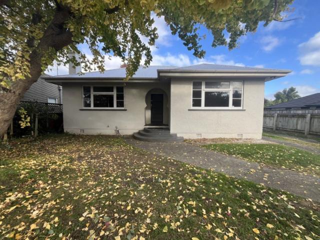 hokowhitu, 3 bedrooms