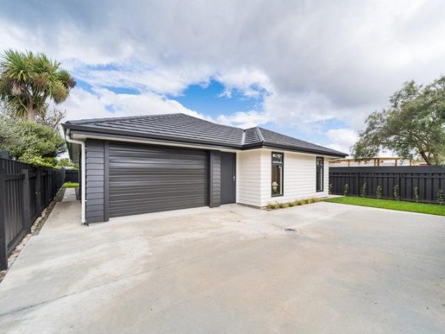 hokowhitu, 3 bedrooms