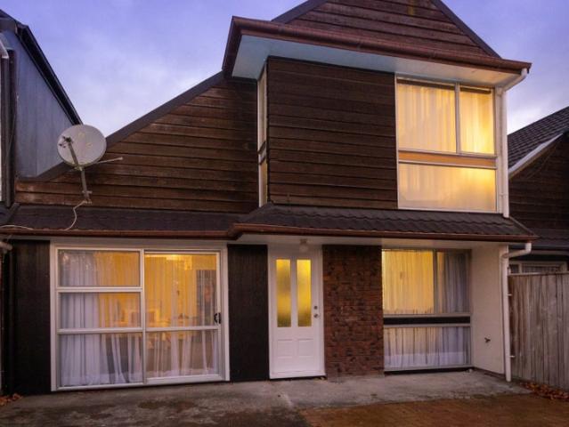 hokowhitu, 3 bedrooms