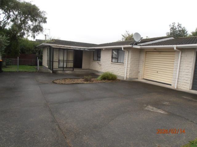 hokowhitu, 3 bedrooms