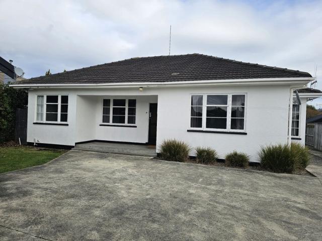 hokowhitu, 3 bedrooms
