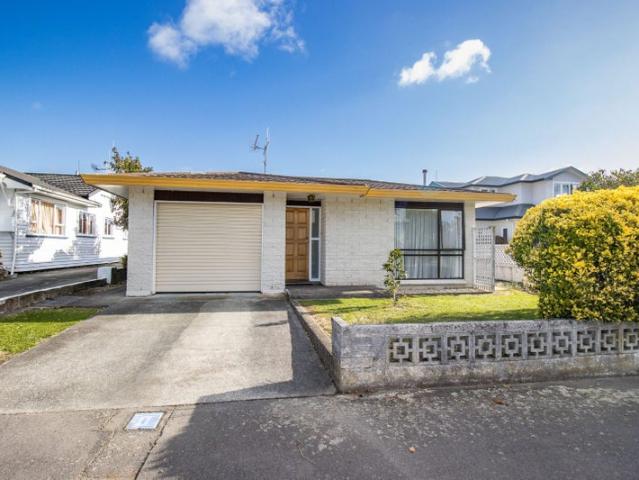 hokowhitu, 2 bedrooms