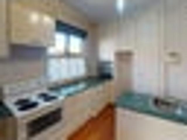Hokowhitu, 5 bedrooms, $700 pw