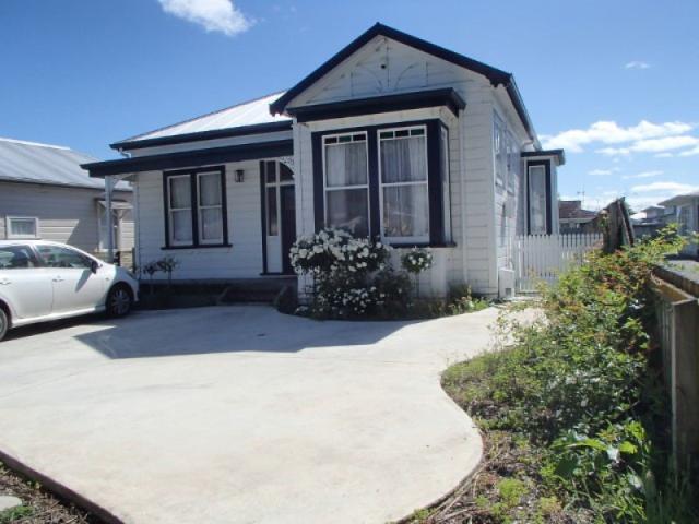 Hokowhitu, 6+ bedrooms