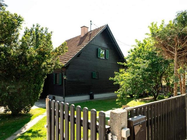 Holzhaus in Pichling mit Potenzial