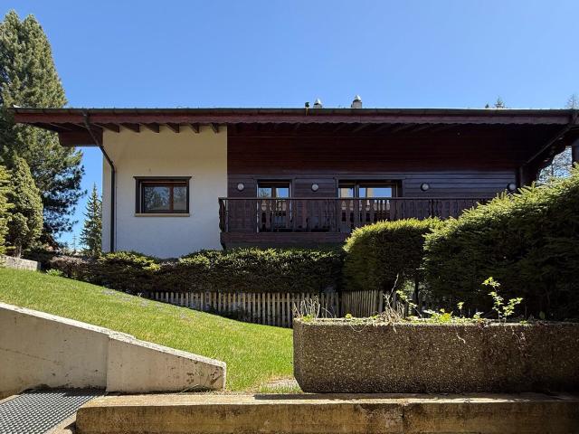 Holiday apartment with 2.5 rooms for rent in Rue des Biolirs 60 m² | dreamo. Ch