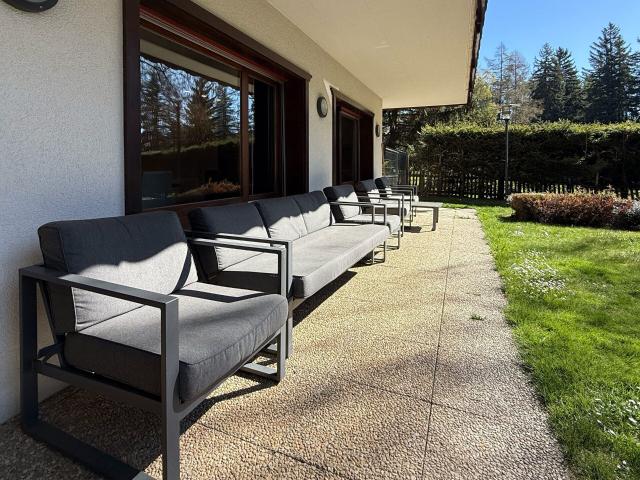 Holiday apartment with 4.5 rooms for rent in Rue des Biolirs 140 m² | dreamo. Ch