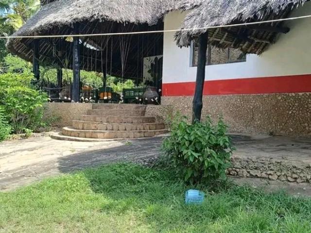 Holiday 3 bedroom villa on sale diani ukunda
