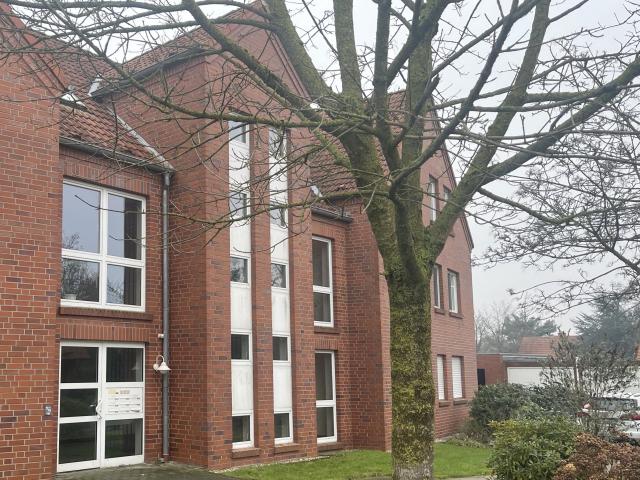 =HOLLAND IMMOCENTER= Attraktive Dachgeschosswohnung mit Garage Gepflegte Wohnanlage mit 9 Parteien in Gildehaus HIC724 HIC724