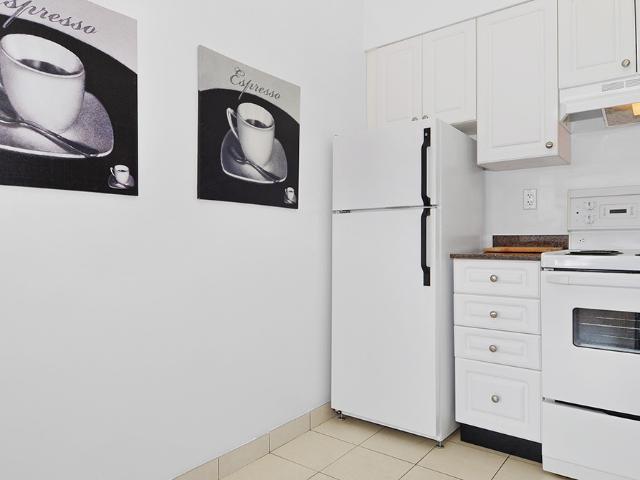 Hollies Studio [object Promise] for Rent