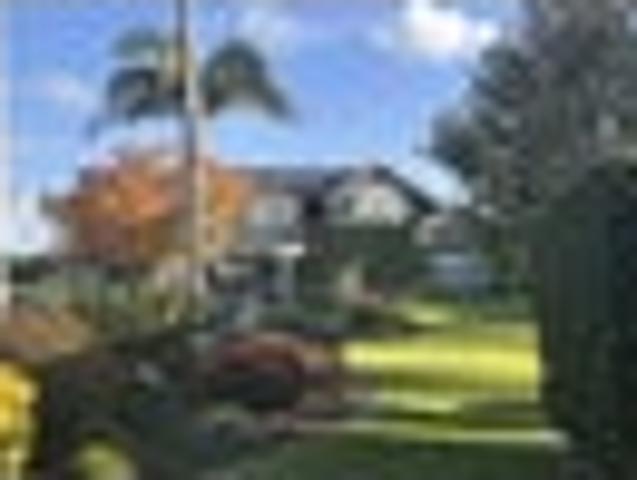 Holly Grove: Private Botanical Luxury Estate