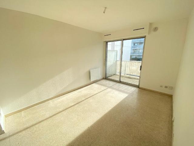 Hôpitaux Facultés Studio 18,01m²