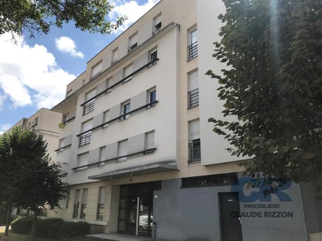 HOPITAL CENTRAL 2 pièces à vendre