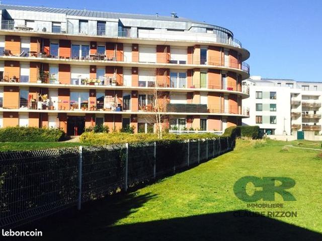 HOPITAL CENTRAL F3 à vendre