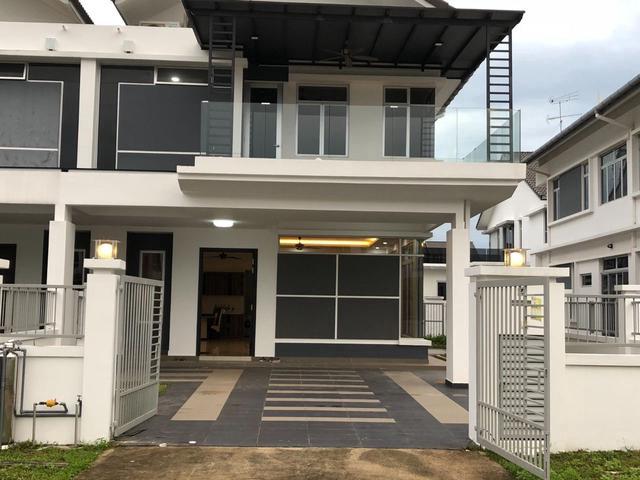 Horizon HillsThe GreenDouble Storey Superlink House endlot for Rent