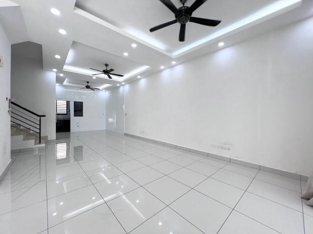 Horizon HillsThe Valley West 1Double Storey Terrace House for Rent