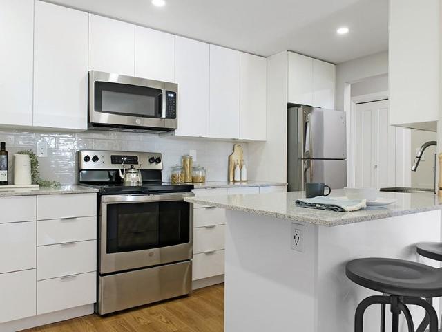 Horizon Towers 1 Bedroom Apartment for Rent at 4960 Sanders St, Burnaby, BC V5H 1S9 Marlborough