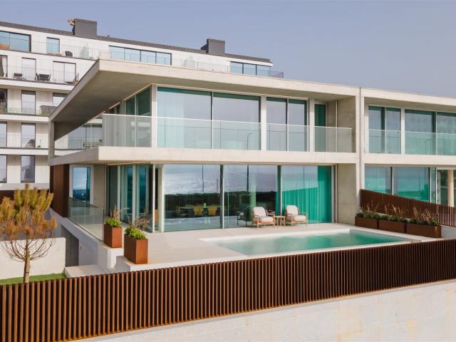 Horizonte de elegância em Moradia T4+1 c/Piscina – Seca do B. 460m² Canidelo