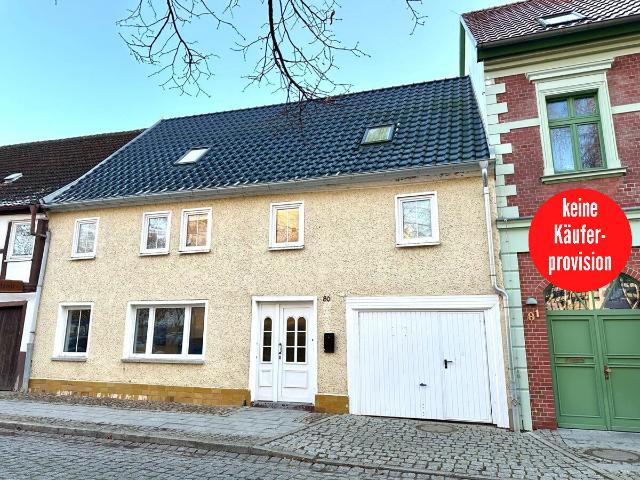 HORN IMMOBILIEN + großes Reihenmittelhaus mit zwei Wohneinheiten im Zentrum von Friedland