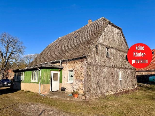 HORN IMMOBILIEN + ein Haus bei Brüssow, mit viel Platz und einem großen Garten in sehr ruhiger Lage