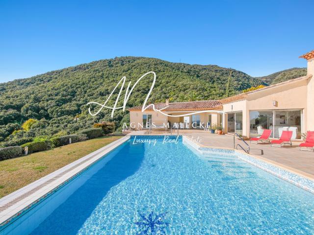 Hors Du Temps Avec Splendide Vue Mer Et Terrain Plat 350m² Cavalaire sur Mer