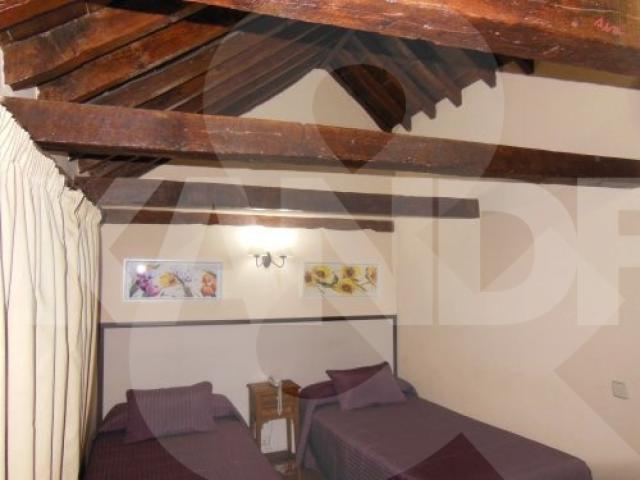 HOSTAL CENTRICO EN LA ZONA DE SANTO TOME